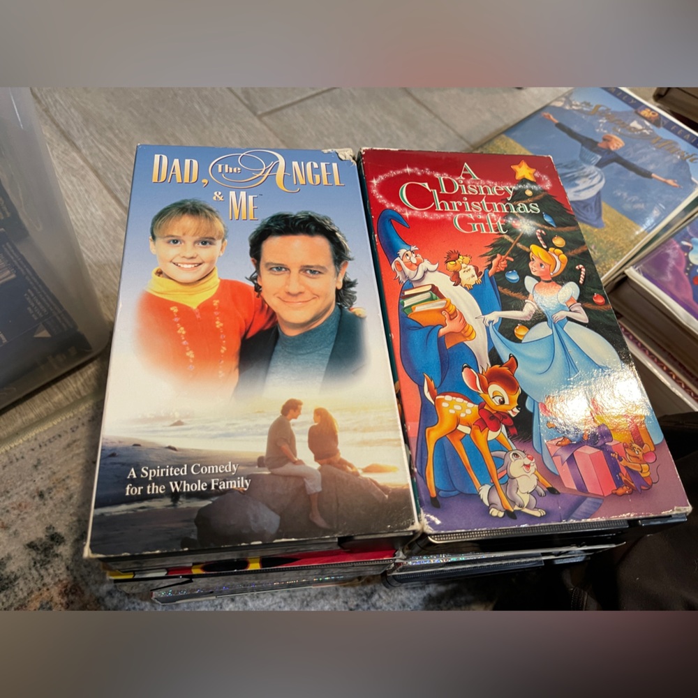 VHS Lot - Picture 8 of 16